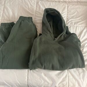 Comfi Olive Green Women's Hoodie and Jogger Set